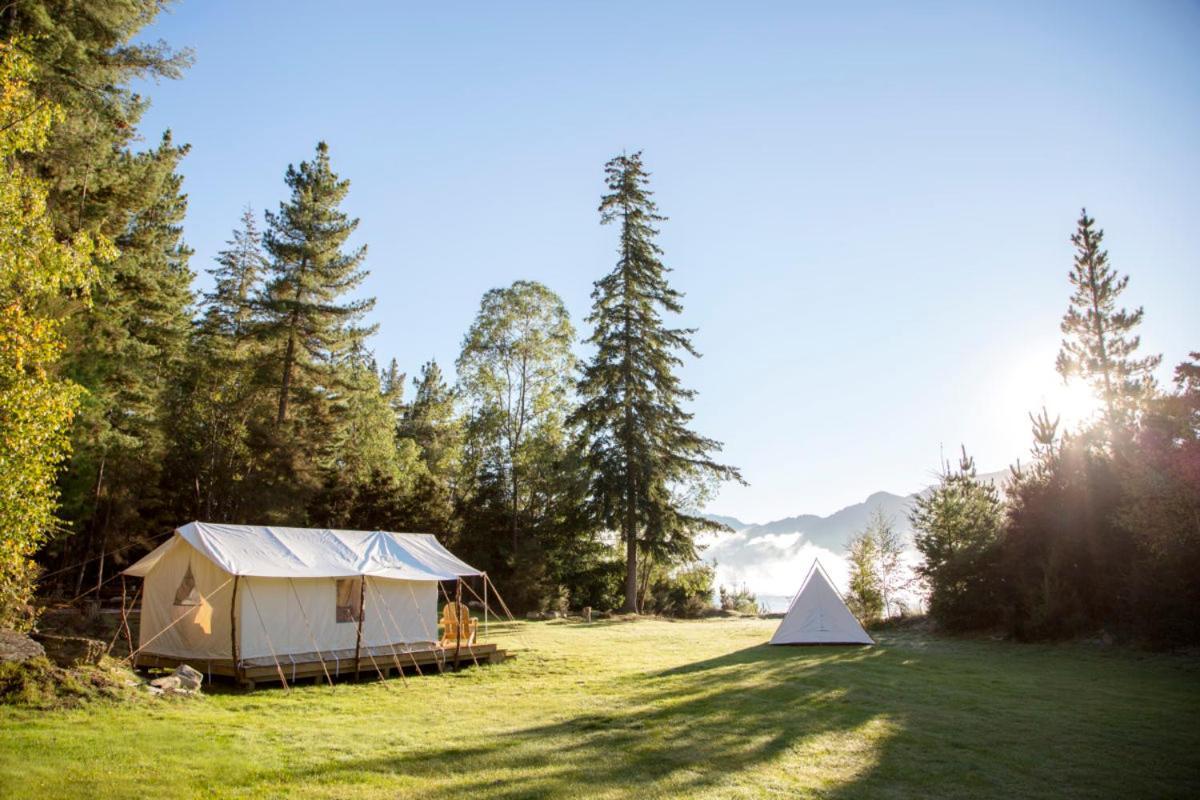 The Camp - Lake Hawea Kültér fotó