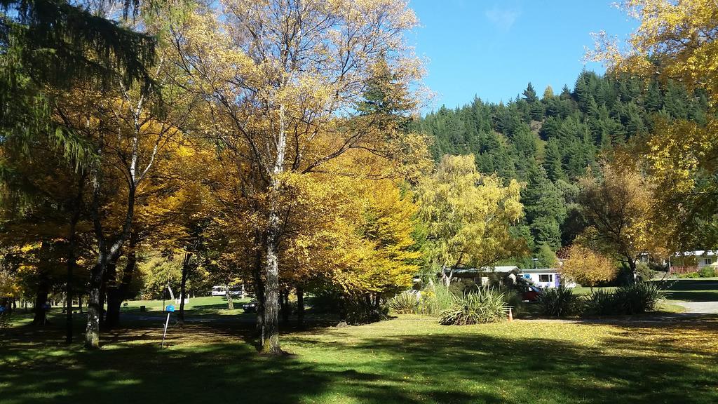 The Camp - Lake Hawea Kültér fotó